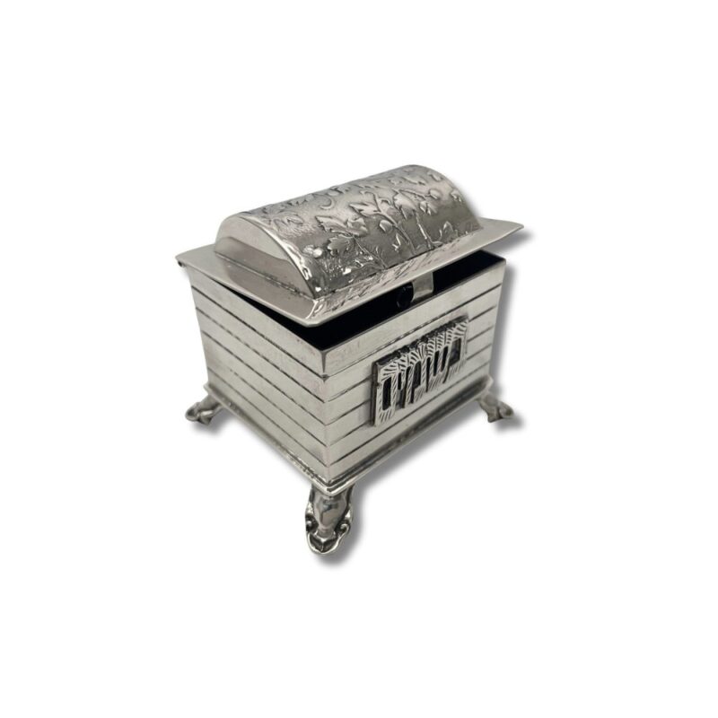 Elegant besamim box with floral engraved lid